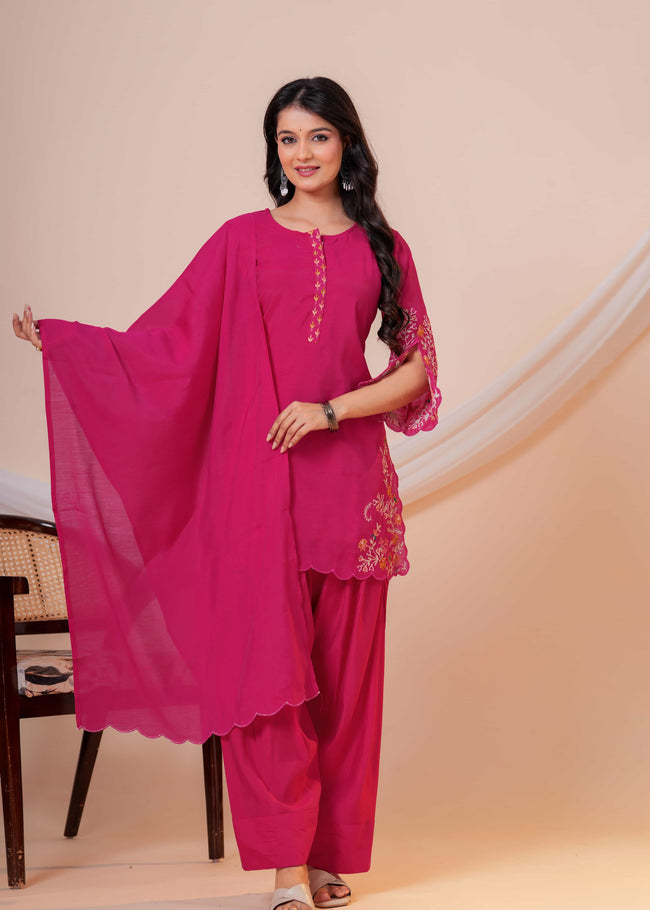 Nooraya Rani Embroidered Farshi Kurta Set