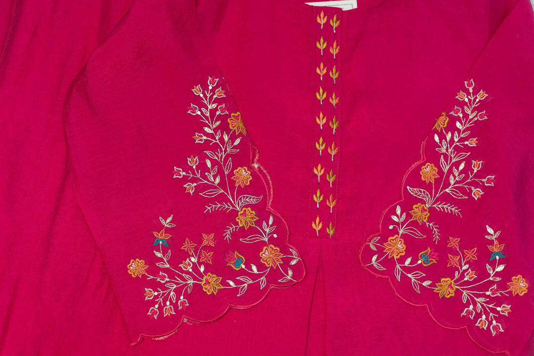Nooraya Rani Embroidered Farshi Kurta Set