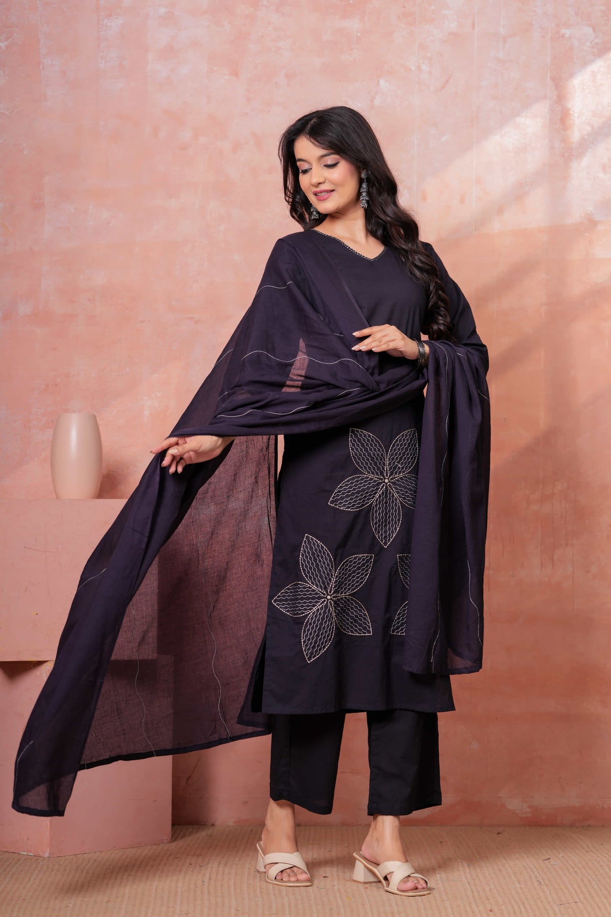 Noor-e-Gaj Black Appliqué Embroidered Kurta Set