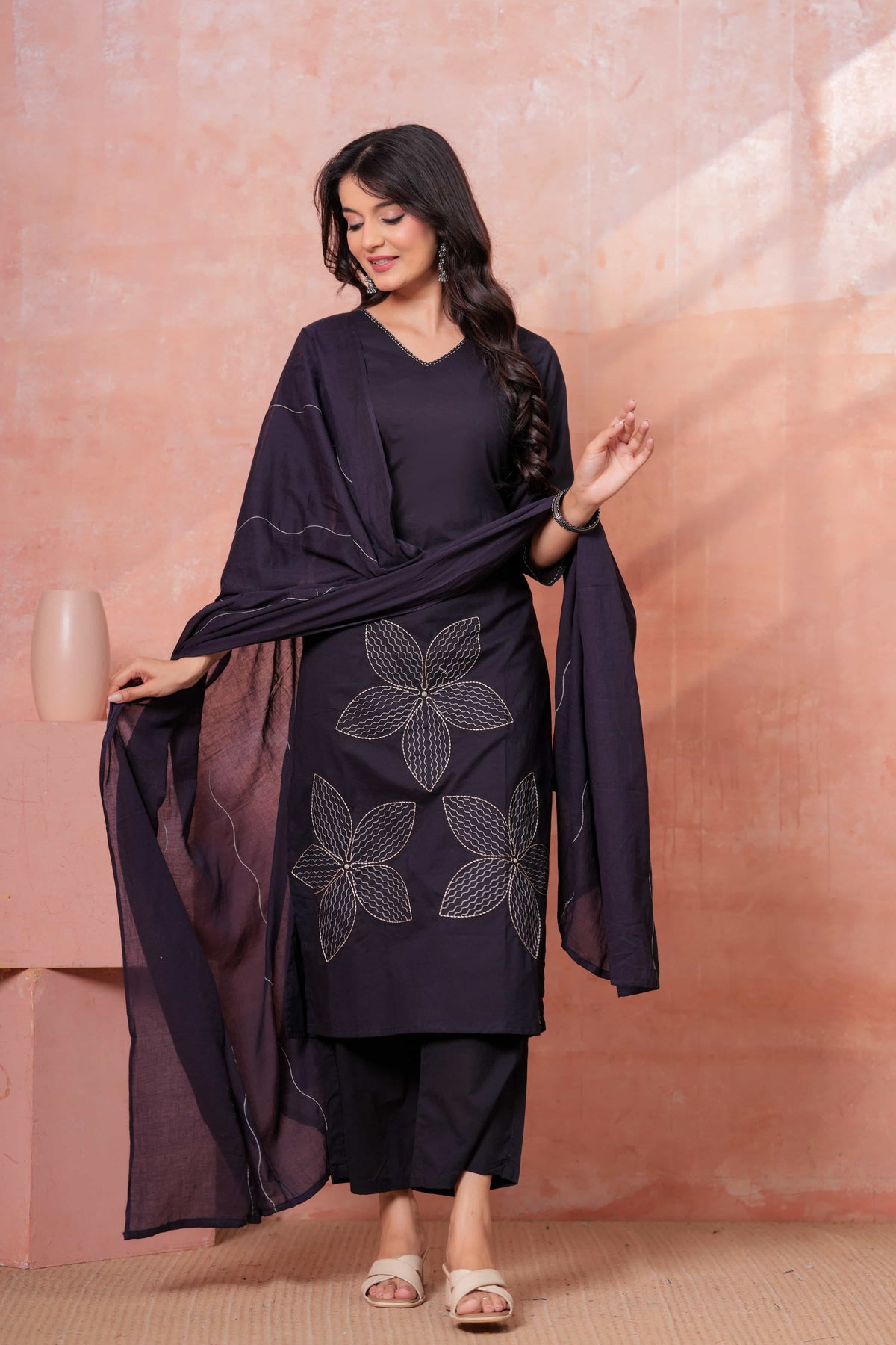 Noor-e-Gaj Black Appliqué Embroidered Kurta Set